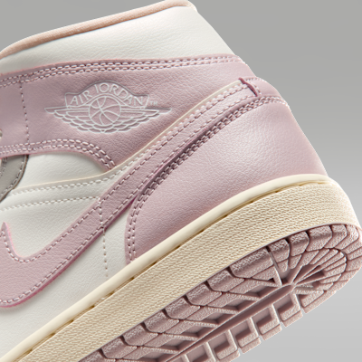 NIKE公式】エア ジョーダン 1 MID ウィメンズシューズ.オンライン